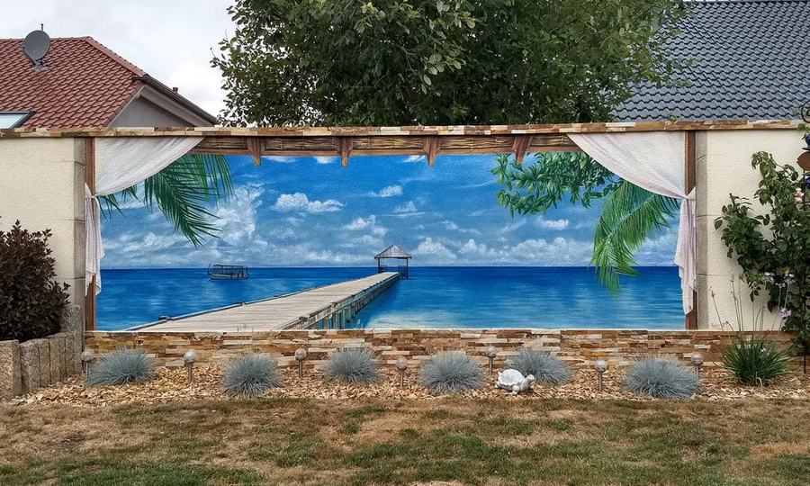 Mauer mit Meerblick