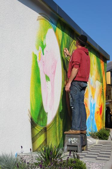 Feinarbeit an der Blüte