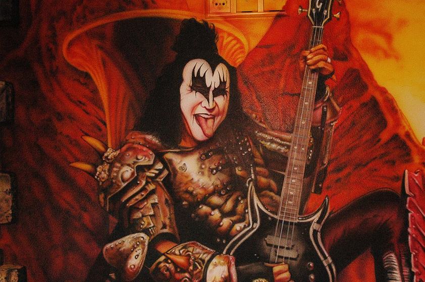 Gene Simmons mit Bass