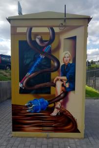 Airbrush auf Metallfassade